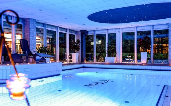 Německo blízko moře, přírody a památek: Trihotel Rostock se snídaněmi, bazénem a saunami + gastro zážitky