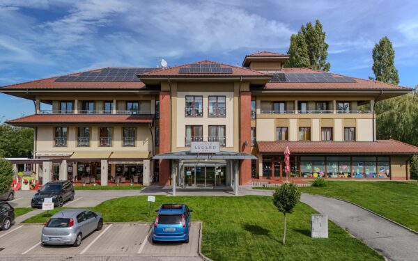 Dunajská Streda u jezera a jen 230 m od Thermalparku v Hotelu Legend *** se snídaní + koktejl a občerstvení