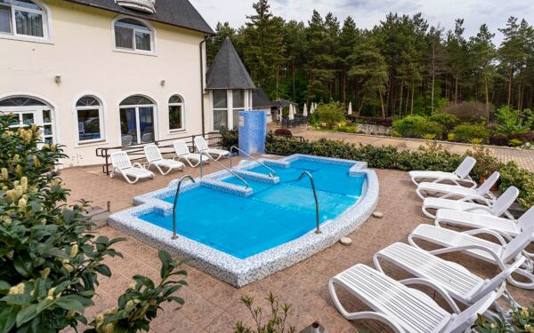 Maďarsko u hranic tří států a blízko termálů: Gosztola Gyöngye Hotel s polopenzí, neomezeným wellness + vyžití