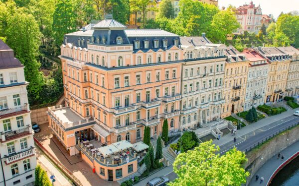 Odpočinkový pobyt v Karlových Varech v Humboldt Park Hotelu & Spa **** s polopenzí, wellness a procedurami