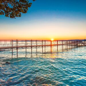 Maďarsko jen 100 metrů od břehu Balatonu a v blízkosti lázní: Hotel Nostra *** se snídaní + relaxační zahrada