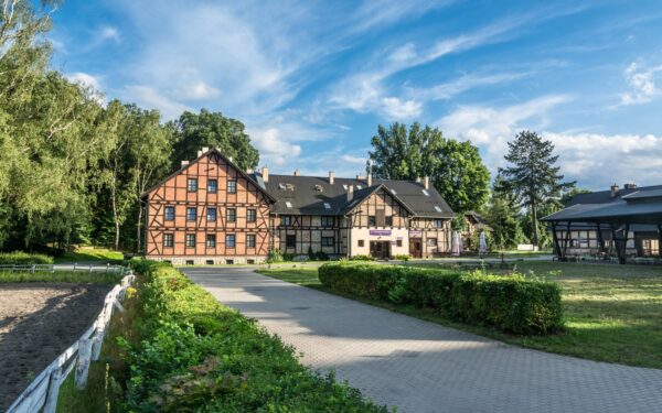 Polsko nedaleko německých hranic: Folwark Książęcy *** s polopenzí a neomezeným wellness na Zámku Kliczków