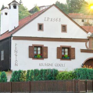 Český Krumlov: Pobyt v dobovém Penzionu Krásné Údolí se snídaněmi + zahrada a set na přípravu kávy a čaje