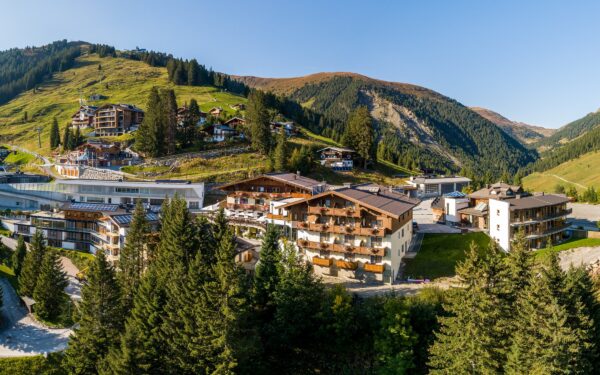 Alpy: Salcbursko v Ursprung Panorama Hotelu **** s polopenzí a každodenním wellness + túry a program pro děti