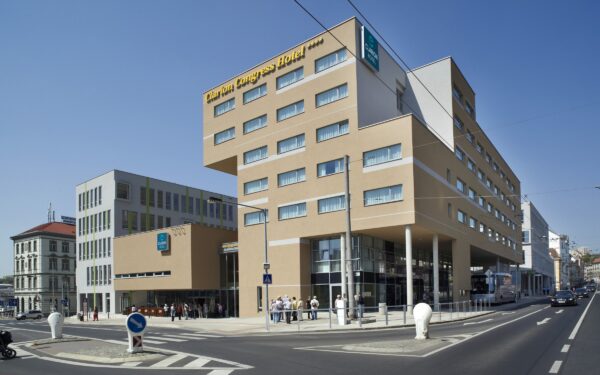 Severní Čechy v Clarion Congress Hotelu Ústí nad Labem **** se snídaní + welcome drink, občerstvení a kolárna