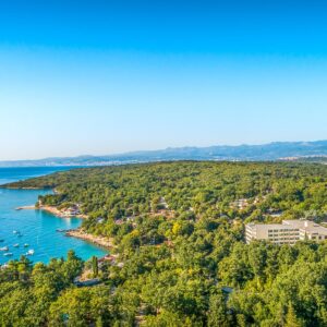 Chorvatsko: Ostrov Krk 150 m od pláže v Magal Hotelu by Aminess *** s polopenzí, fitness a animačním programem