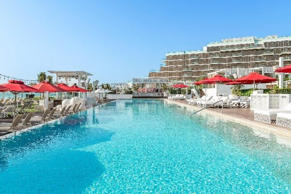 Th8 Palm Dubai Beach Resort Vignette Collection