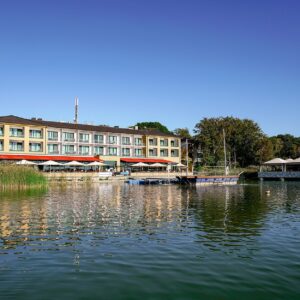 Odpočinek u Berlína s výhledem na jezero: Seehotel Berlin-Rangsdorf **** se snídaní a 5 saunami + občerstvení