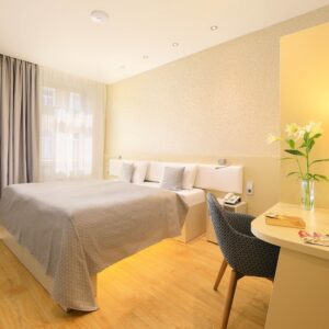Praha přímo v centru luxusně: Hotel Ametyst **** se snídaněmi formou bufetu + dítě do 6 let zdarma