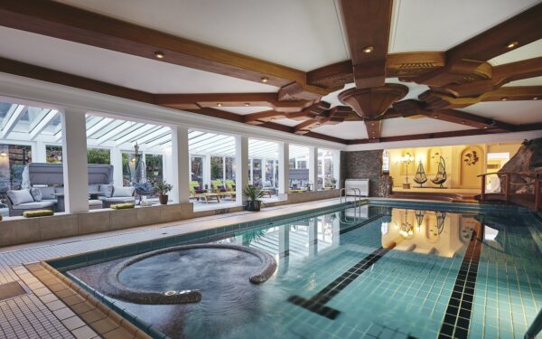 Sauerland: Relaxační pobyt v Struck Landhotelu & SPA se snídaní a wellness (bazény a sauny) + lahodná večeře