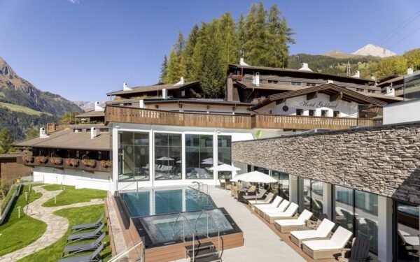 Tyrolsko: Národní park Vysoké Taury v Hotelu Goldried s polopenzí a vstupem do wellness (2 bazény, 4 sauny)