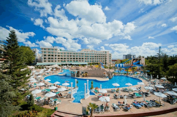 DIT EVRIKA BEACH CLUB HOTEL